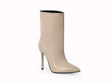 Load image into Gallery viewer, Botine Valeria din piele naturala cu detaliu lant
