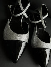 Load image into Gallery viewer, Balerini din glitter cu varf din lac "Adena"
